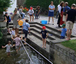 Kneippbecken in der Stadt